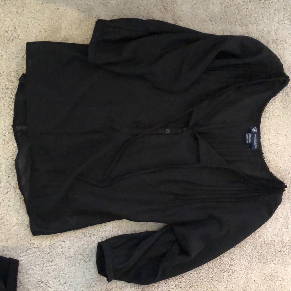 American eagle black top
